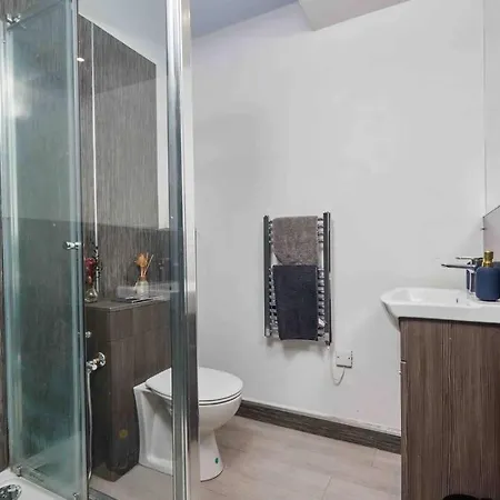 Apartment 3 Beds - Perfect For Family & Work Relocations Leeds (West Yorkshire)
